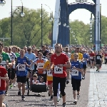 Elbe-Brcken-Lauf 05.05.2013  Foto: Stefan Wohllebe